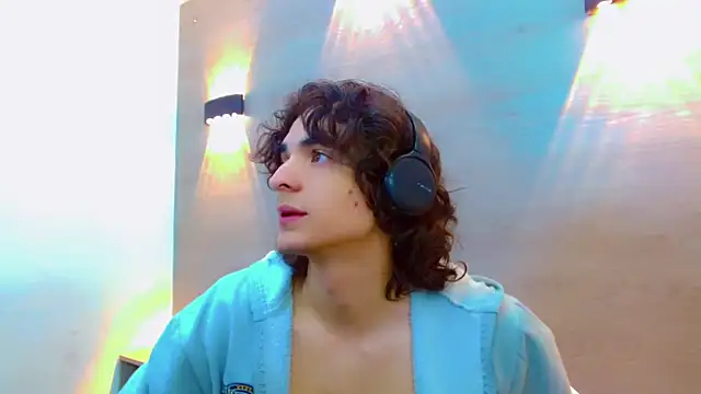 Sr BonnyEthan online show from 6, 10, 2025