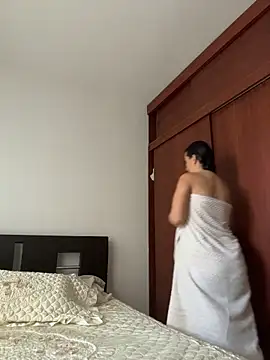 emely sexx20 online show from 19, 3, 2026