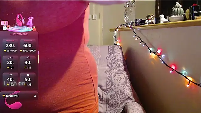 Snapshot of JennaDeluxe chatting on 8, 3, 2025 JennaDeluxe online show from 8, 3, 2025