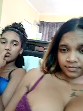 Indianqueen03 online show from 28, 9, 2025