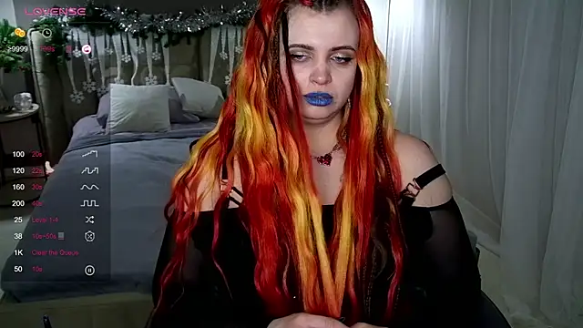 Miss Maya Mils online show from 8, 1, 2025