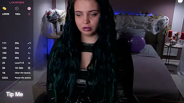 Miss Maya Mils online show from 22, 10, 2025