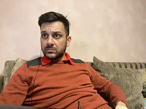 MaeltraJoy online show from 2, 2, 2025