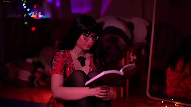 SweetyKitty18 online show from 25, 4, 2026