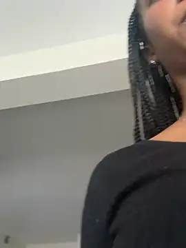 Your Paris online show from 7, 2, 2025