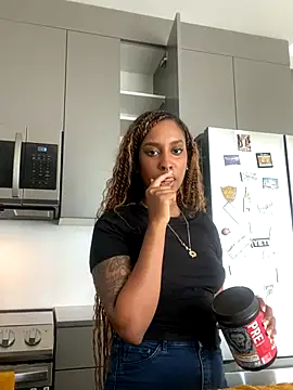 Your Paris online show from 10, 9, 2025