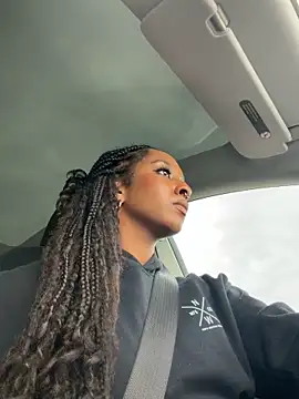 Your Paris online show from 8, 11, 2025