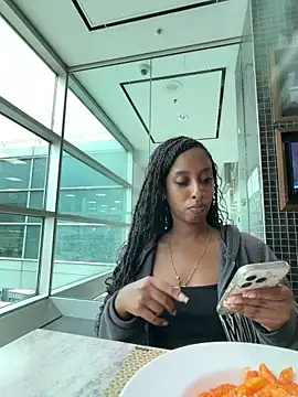 Your Paris online show from 19, 4, 2026