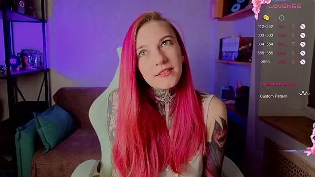 Snapshot of Roxy_____ chatting on 3, 10, 2025 Roxy online show from 3, 10, 2025