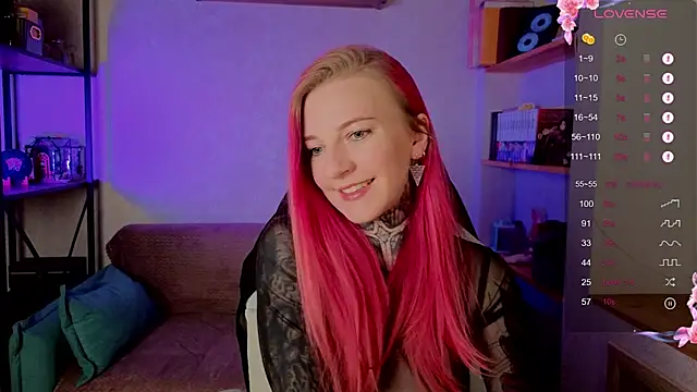 Snapshot of Roxy_____ chatting on 4, 10, 2025 Roxy online show from 4, 10, 2025