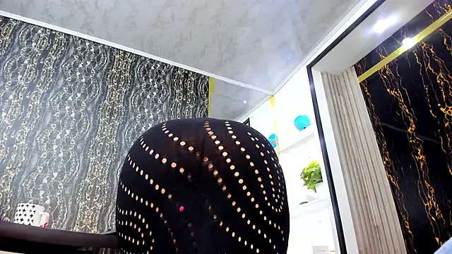 MissEscarleth online show from 29, 1, 2025