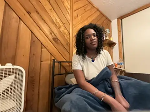 Snapshot of magicalc00ch chatting on 6, 6, 2026 magicalc00ch online show from 6, 6, 2026