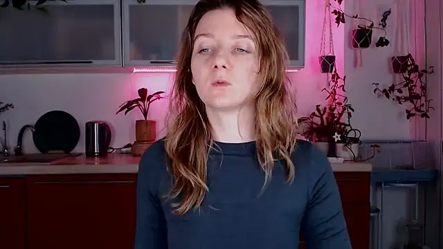 Snapshot of Elly_Helly chatting on 13, 12, 2024 Elly Helly online show from 13, 12, 2024