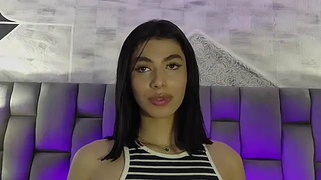 IsabelleFoxx  online show from 5, 12, 2024