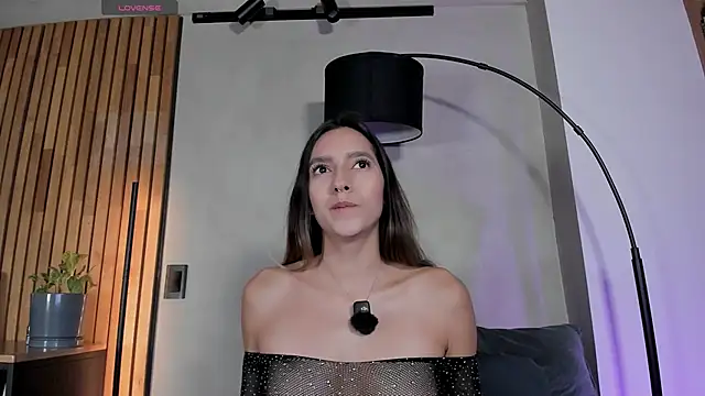 honeyhot69   online show from 18, 9, 2025