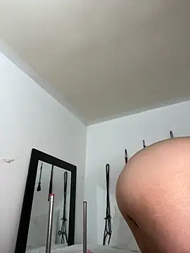 Miacarry online show from 2, 3, 2026