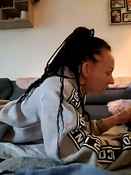 Snapshot of Scherana chatting on 11, 12, 2024 Scherana online show from 11, 12, 2024