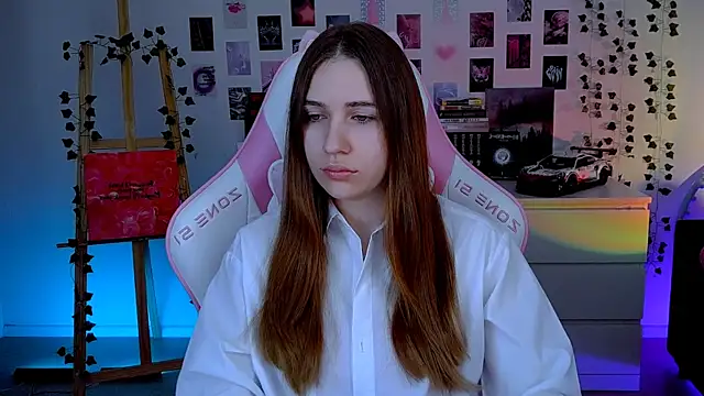 AliceCharmy online show from 10, 10, 2025