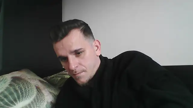 Huge cock22cm online show from 26, 1, 2025