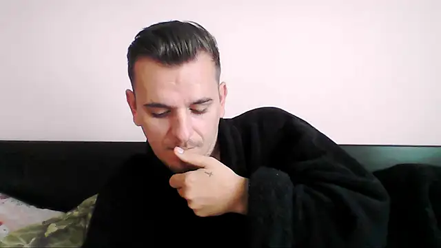 Huge cock22cm online show from 29, 9, 2025