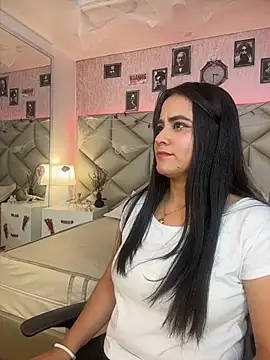 Brenda Garcia online show from 10, 10, 2025