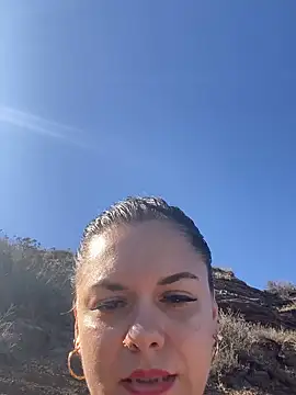 Luccreccia  online show from 8, 10, 2025