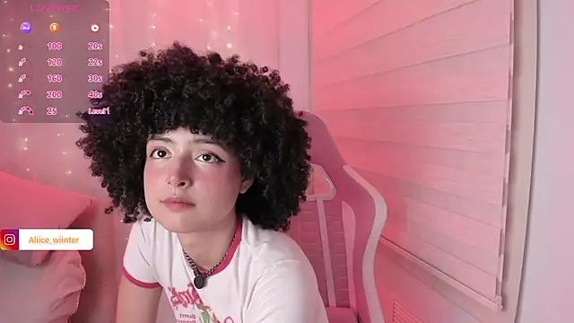 Snapshot of Alice_winter_ chatting on 6, 6, 2026 Alice winter online show from 6, 6, 2026