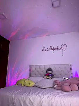 alee lenoxx online show from 21, 10, 2025