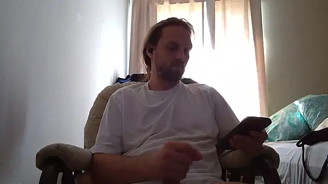 Snapshot of VitaminmanFL chatting on 12, 3, 2025 VitaminmanFL online show from 12, 3, 2025
