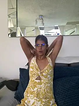 Snapshot of karlina_charlotte1 chatting on 15, 7, 2026 karlina charlotte1 online show from 15, 7, 2026
