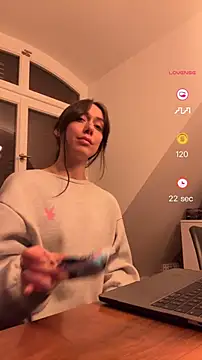 emiliasommer online show from 1, 10, 2025