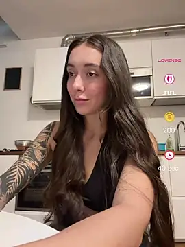 Snapshot of emiliasommer chatting on 2, 6, 2026 emiliasommer online show from 2, 6, 2026