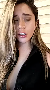 maliciaworld online show from 18, 12, 2024