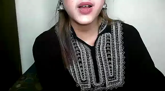 Snapshot of Princess_noorjahan chatting on 11, 3, 2025 Princess noorjahan online show from 11, 3, 2025