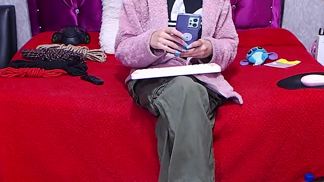 AyshaScott online show from 18, 2, 2025