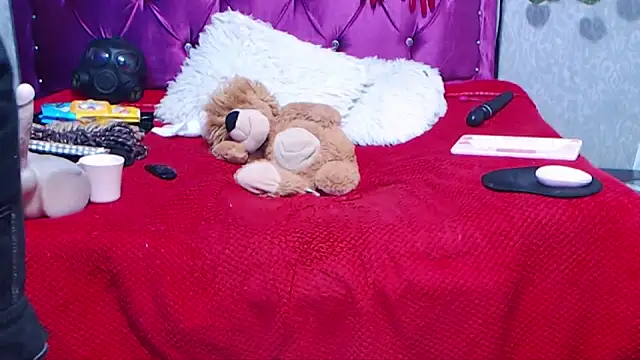 AyshaScott online show from 26, 9, 2025