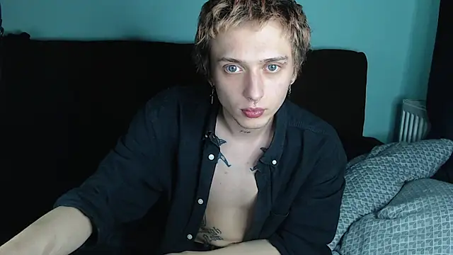 Snapshot of axxxturel chatting on 2, 1, 2025 axxxturel online show from 2, 1, 2025
