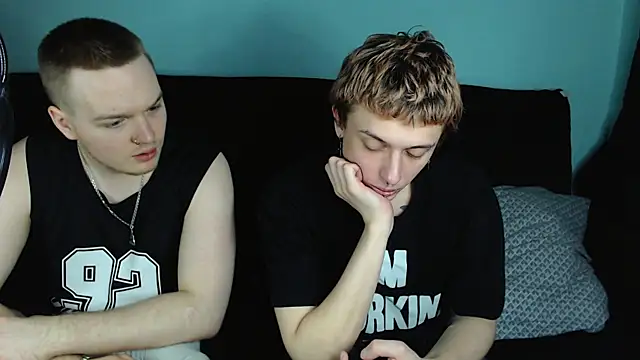 Snapshot of axxxturel chatting on 7, 1, 2025 axxxturel online show from 7, 1, 2025