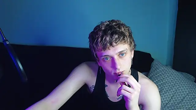 Snapshot of axxxturel chatting on 17, 2, 2025 axxxturel online show from 17, 2, 2025