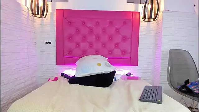 mia 099 online show from 29, 1, 2025