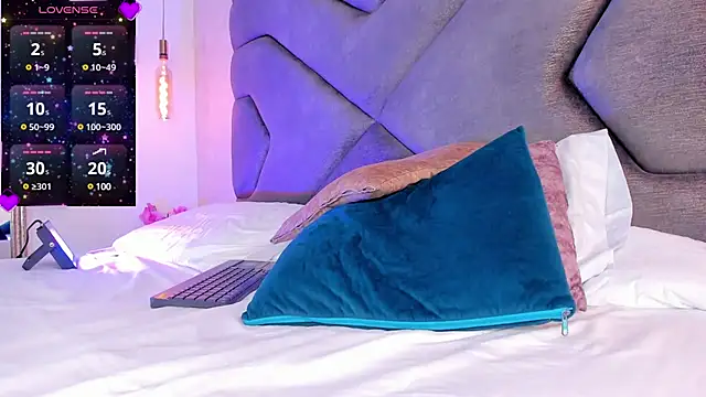 AilishBenson online show from 19, 2, 2025