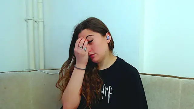 Helen Adams  online show from 19, 12, 2024