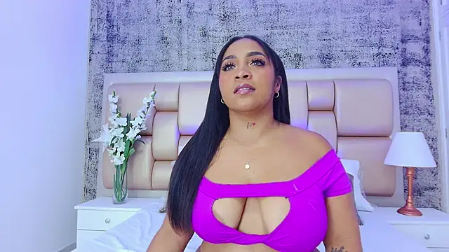 KateVenegas online show from 29, 1, 2025