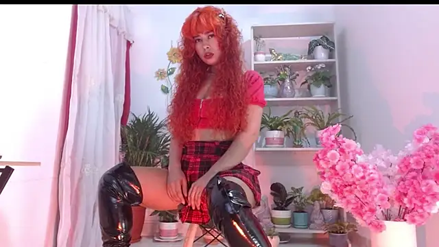 misspandora  online show from 19, 9, 2025