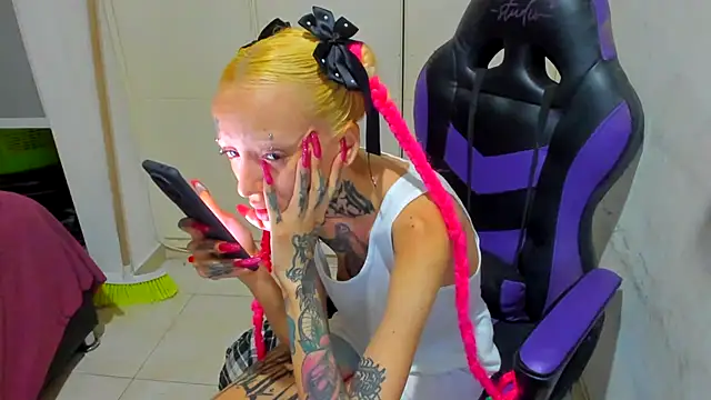 Snapshot of barbara_anal_squirt_ chatting on 3, 2, 2025 barbara anal squirt online show from 3, 2, 2025