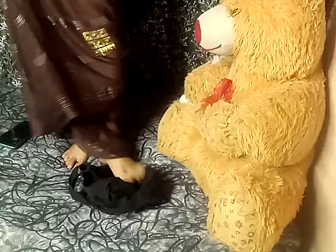 shuhana  online show from 28, 2, 2025