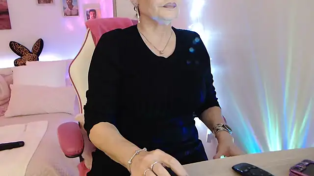 Snapshot of aubade246 chatting on 10, 1, 2025 aubade246 online show from 10, 1, 2025