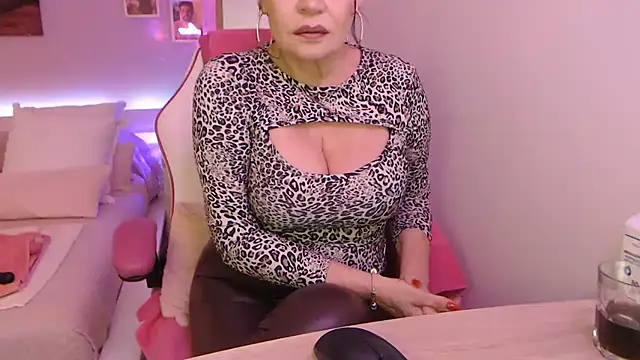 Snapshot of aubade246 chatting on 20, 3, 2025 aubade246 online show from 20, 3, 2025