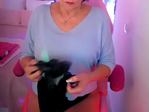 aubade246 online show from 4, 11, 2025