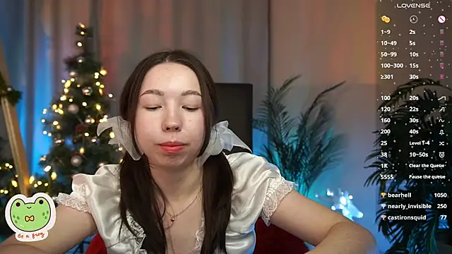 Snapshot of Sarah_Son chatting on 24, 12, 2024 Sarah Son online show from 24, 12, 2024